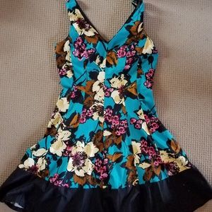 Fit and flare floral sleeveless Nine West dress